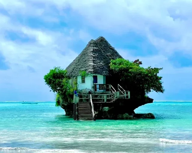 zanzibar-rock-restaurant